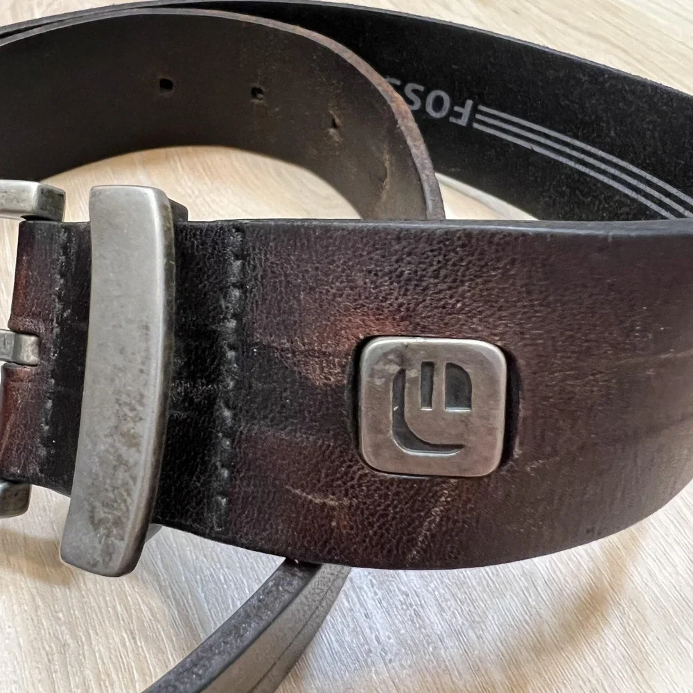 Fossil Vintage Belt Men 38 Brown Genuine Leather Logo Buckle Dress Casual MB6539